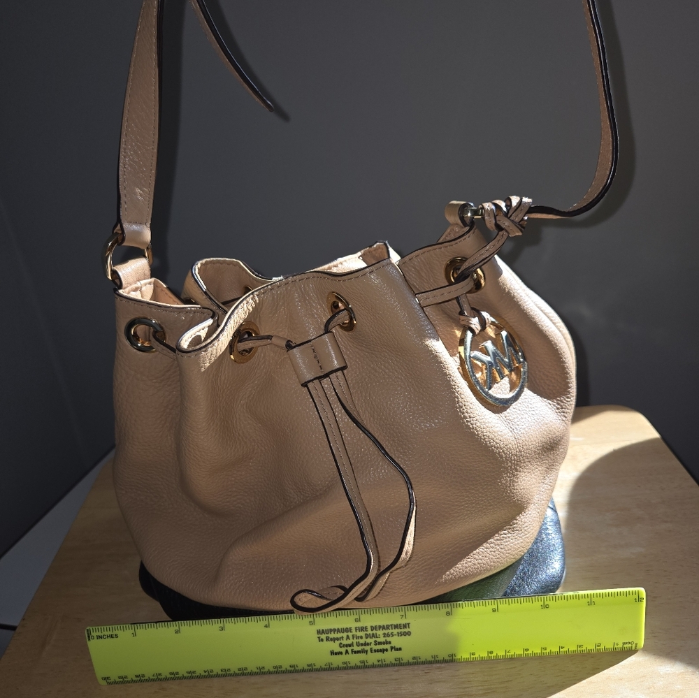 Michael Kors - Tan Leather Bucket Bag